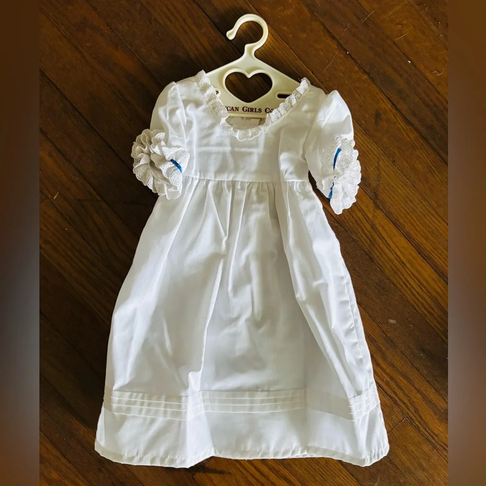 Felicity- American Girl Doll Pleasant Company with Clothing Collection - Picture 11 of 16